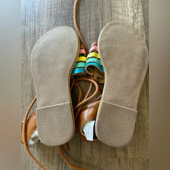 Bundle of girls old navy and cat and jack sandals - Picture 7 of 13